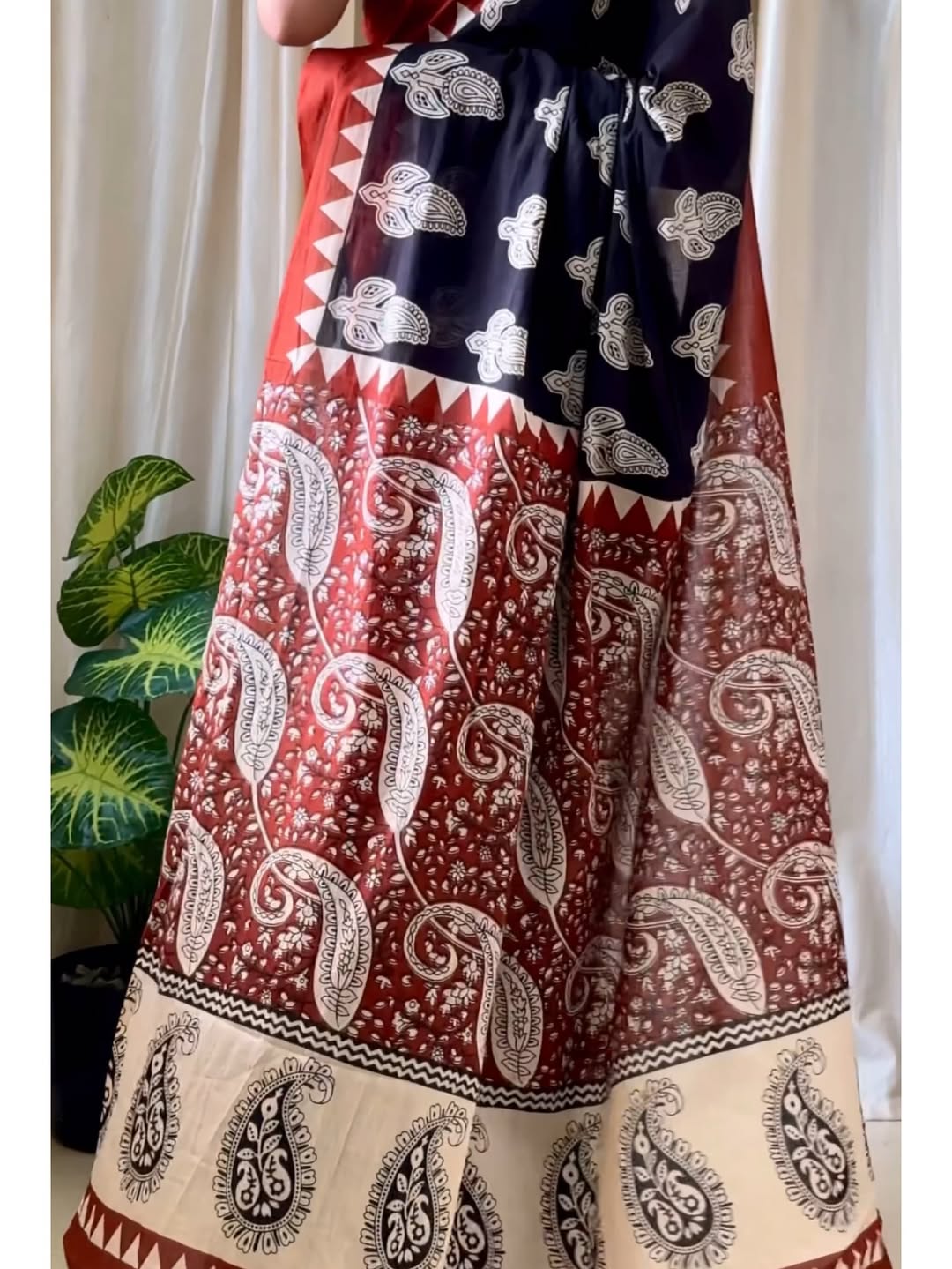 BLACK COTTON PRINTED SAREE