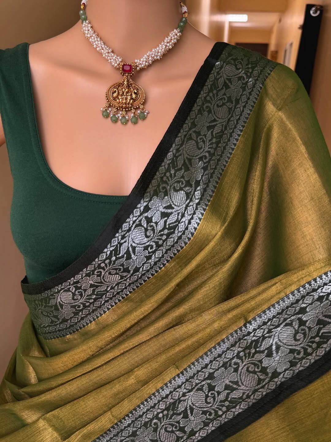 OLIVE GREEN TISSUE WITH OLIVE GREEN BORDER