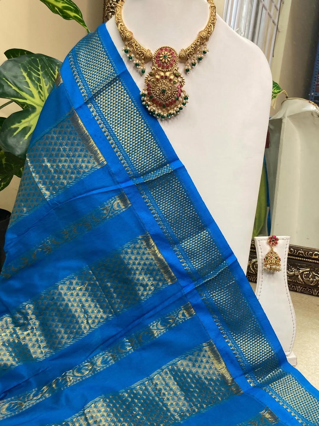 PASTEL GREEN TRADITIONAL COTTON SILK SAREE WITH TEAL BLUE BORDER