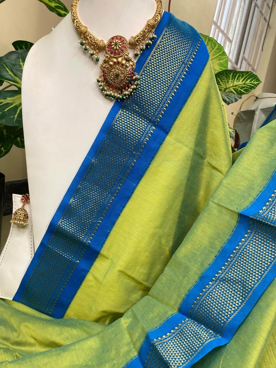 PASTEL GREEN TRADITIONAL COTTON SILK SAREE WITH TEAL BLUE BORDER