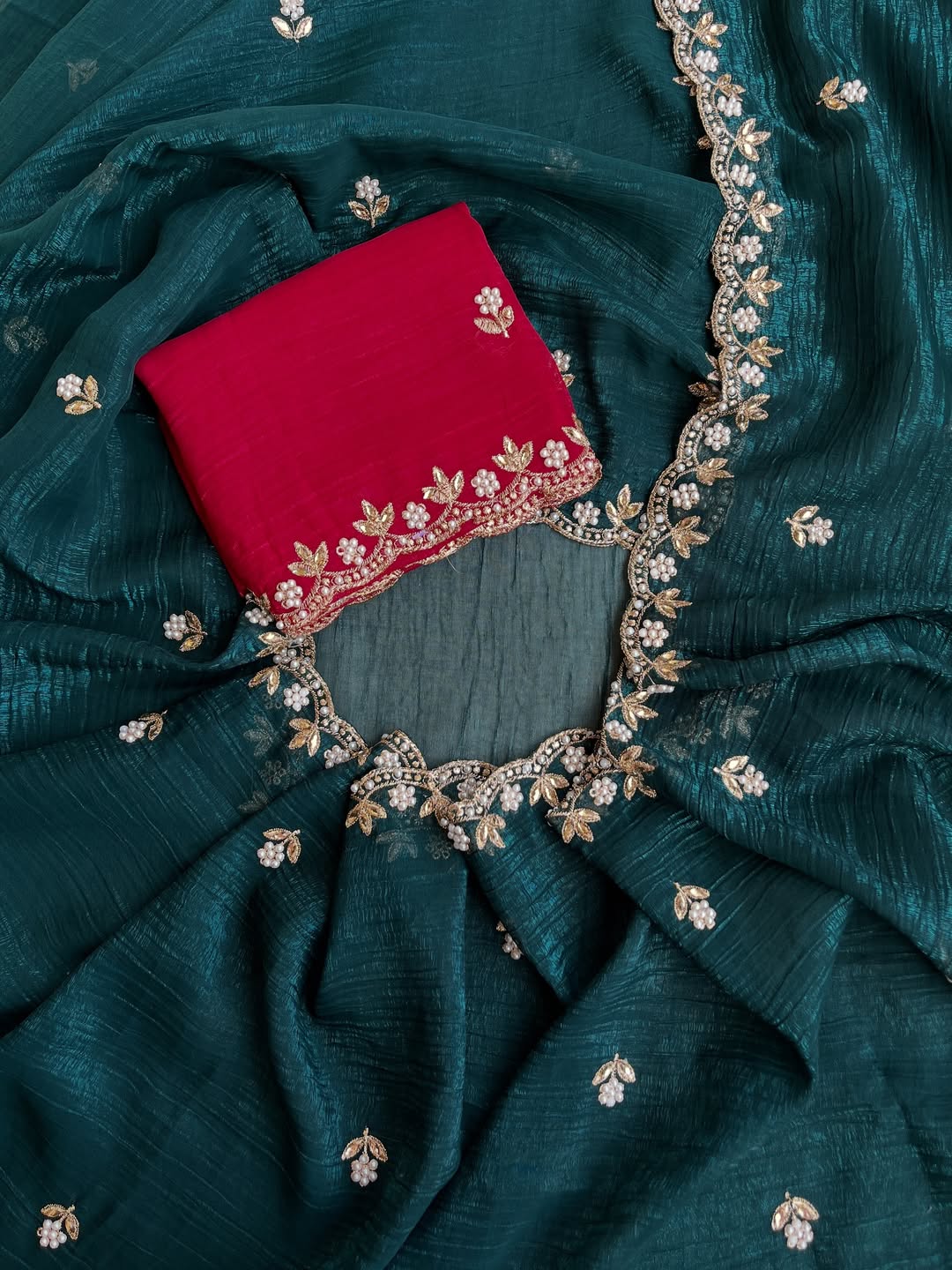 BOTTLE GREEN CRUSH GEORGETTE SAREE