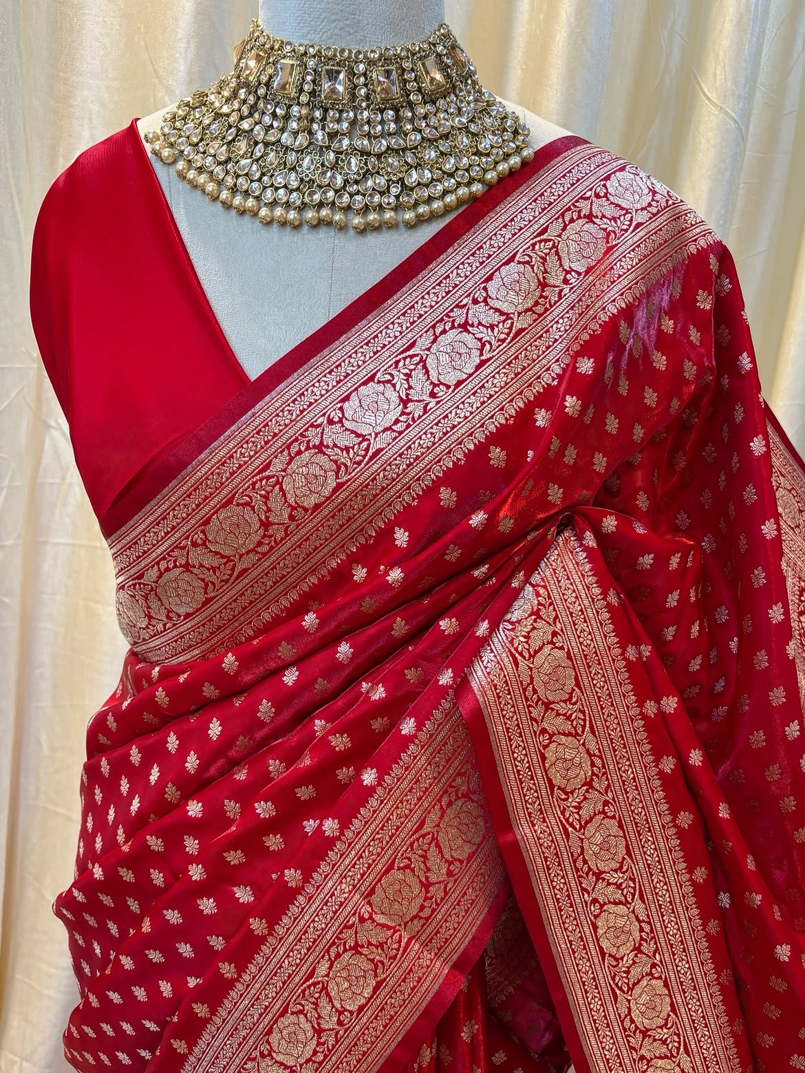CHILLI RED BANARASI SILK SAREE.