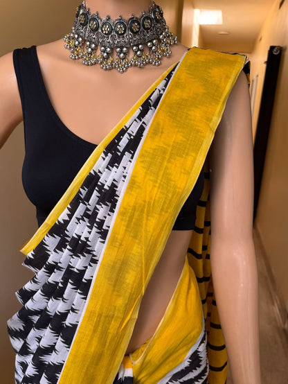 WHITE COTTON PRINTED SAREE WITH BLACK ZIGZAG