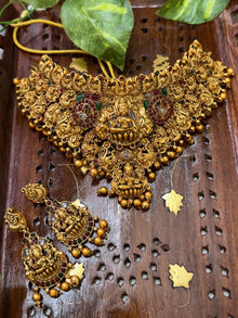Bridal lakshmi choker