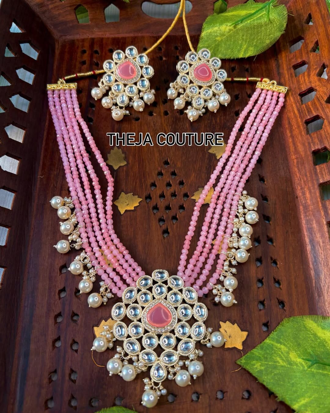 Baby pink 5 layer short necklace