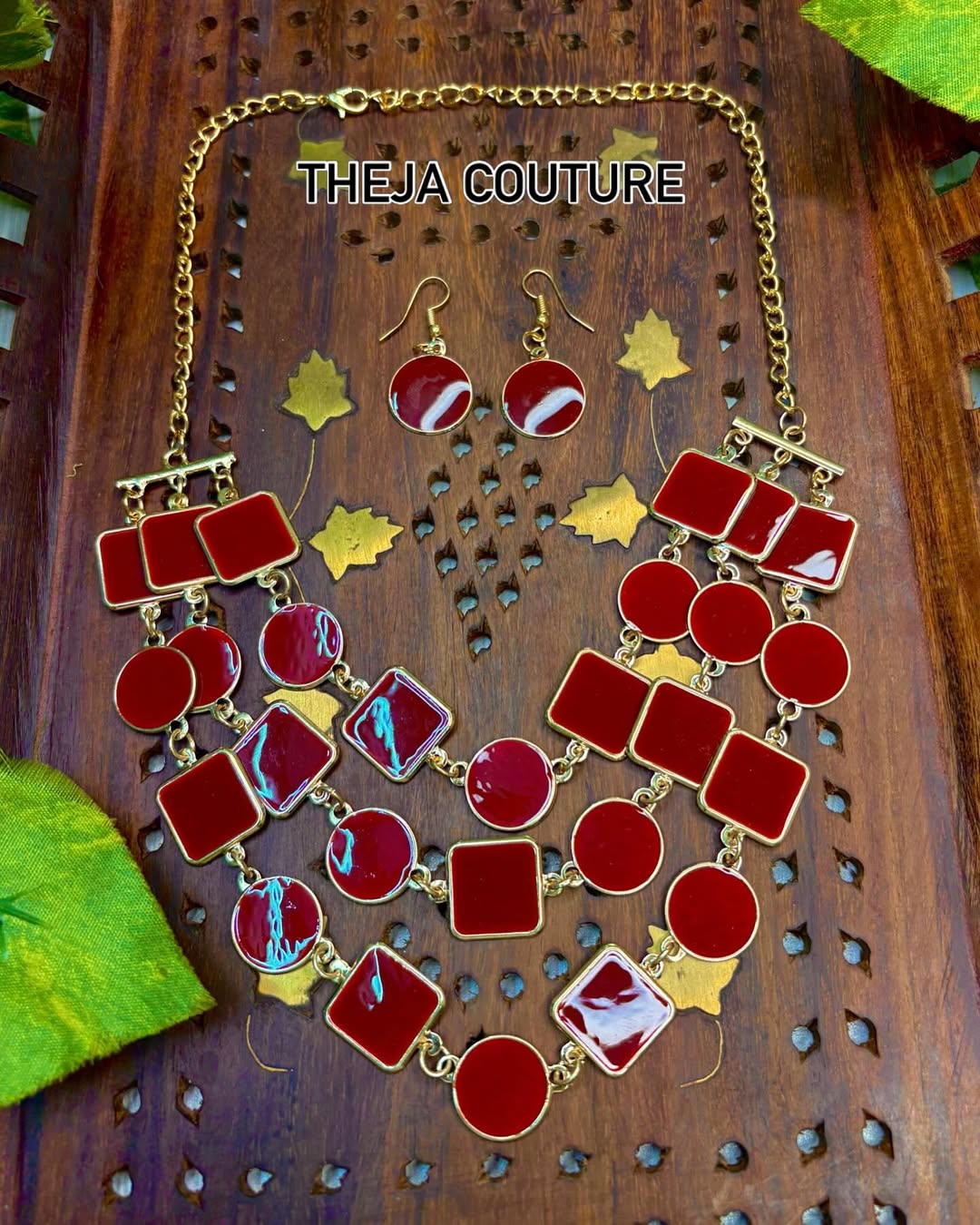 3 layer maroon antique necklace
