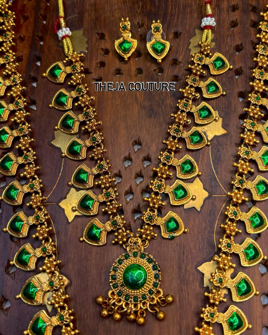 Green embreld kerala style necklace set