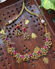 Premium Antique floral short necklace with earrings