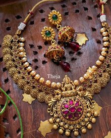 Lakshmi pearl antique short necklace