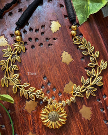 Alloy floral antique gold jewel