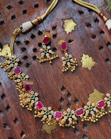 Premium Antique floral short necklace with earrings