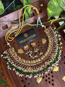 Traditional short necklace comes with elephant design