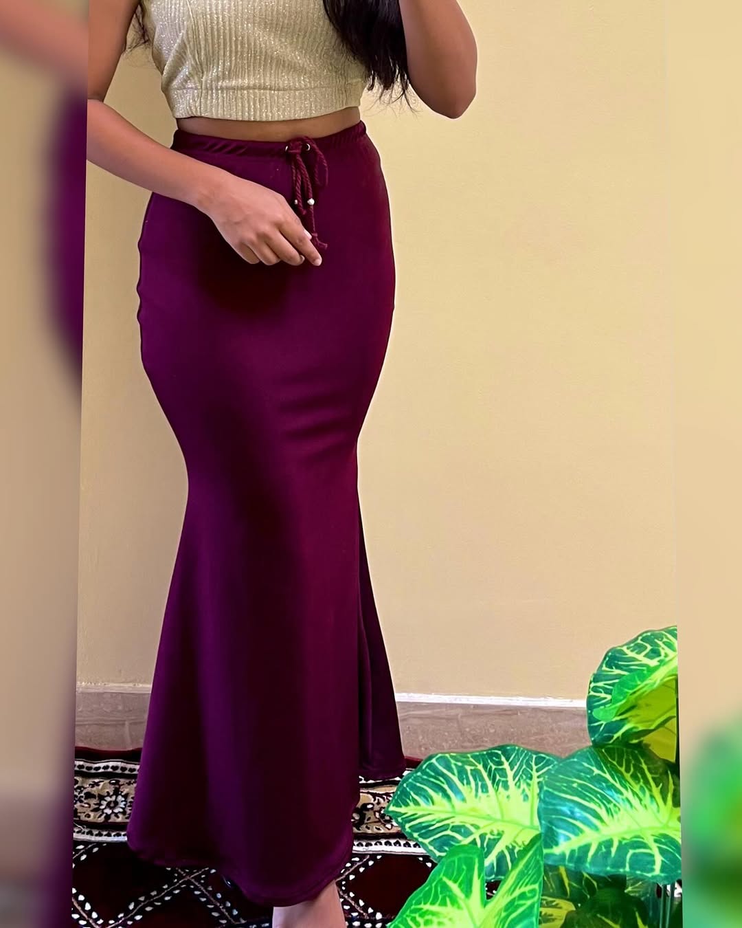 WINE COLOR SAREE SHAPEWEAR (MINI)