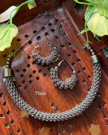 SPIRAL OXIDISED NECK PIECE