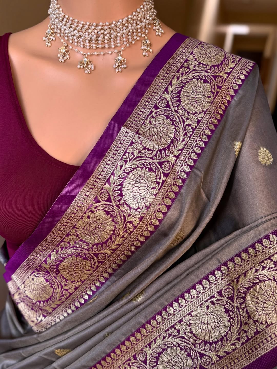 GREY ART SILK SAREE COMES WITH CONTRAST MANGENTA BORDER