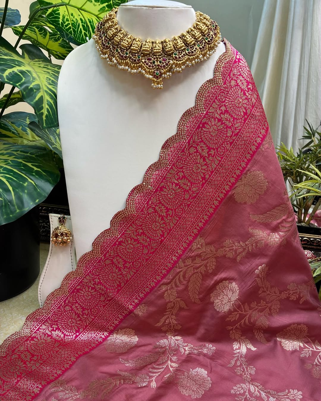 ONION PINK ART SILK SAREE WITH GOLDEN FLORAL BORDER