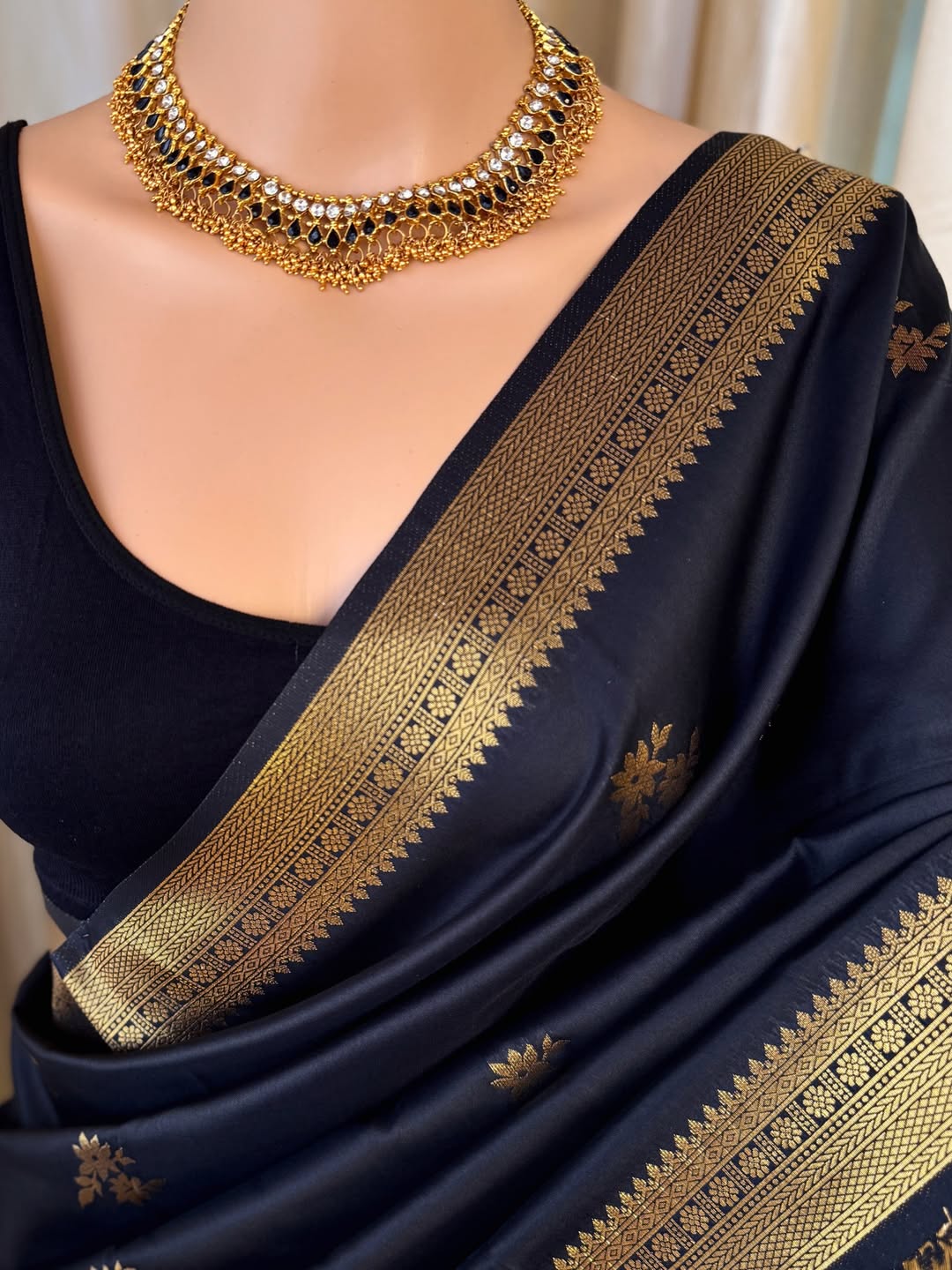 BLACK TRADITIONAL SMALL BORDER ARE SILK SAREE COMES WITH GOLDEN ZARI WEAVE BORDER