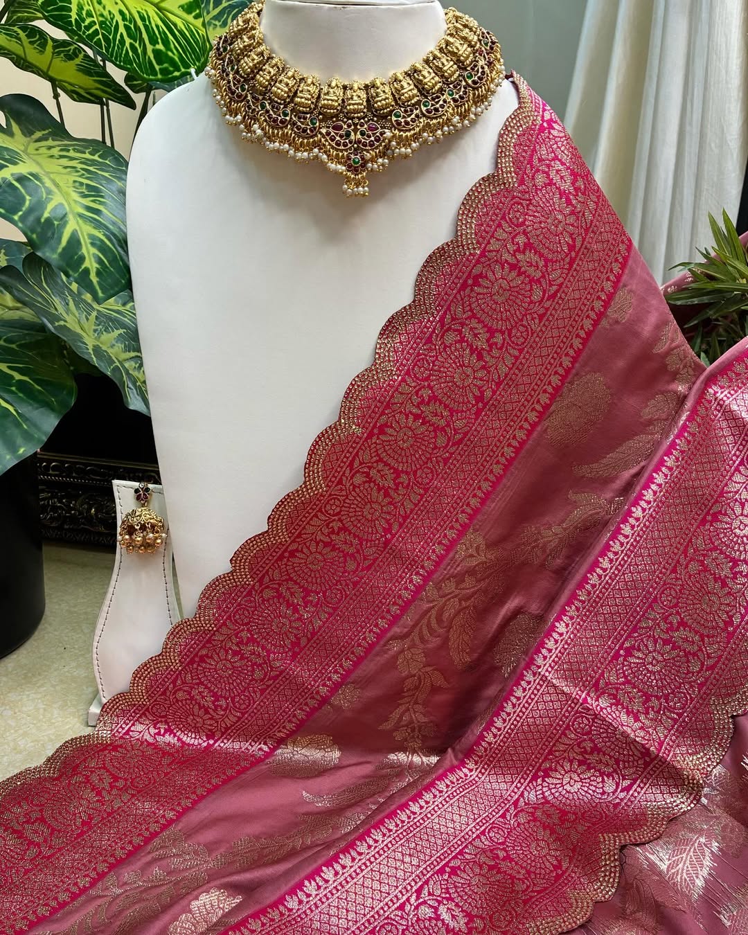 ONION PINK ART SILK SAREE WITH GOLDEN FLORAL BORDER