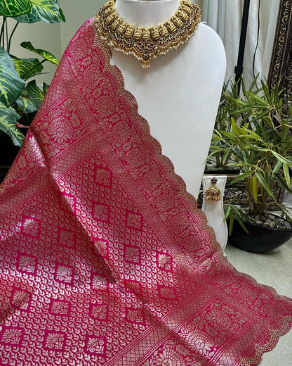 ONION PINK ART SILK SAREE WITH GOLDEN FLORAL BORDER