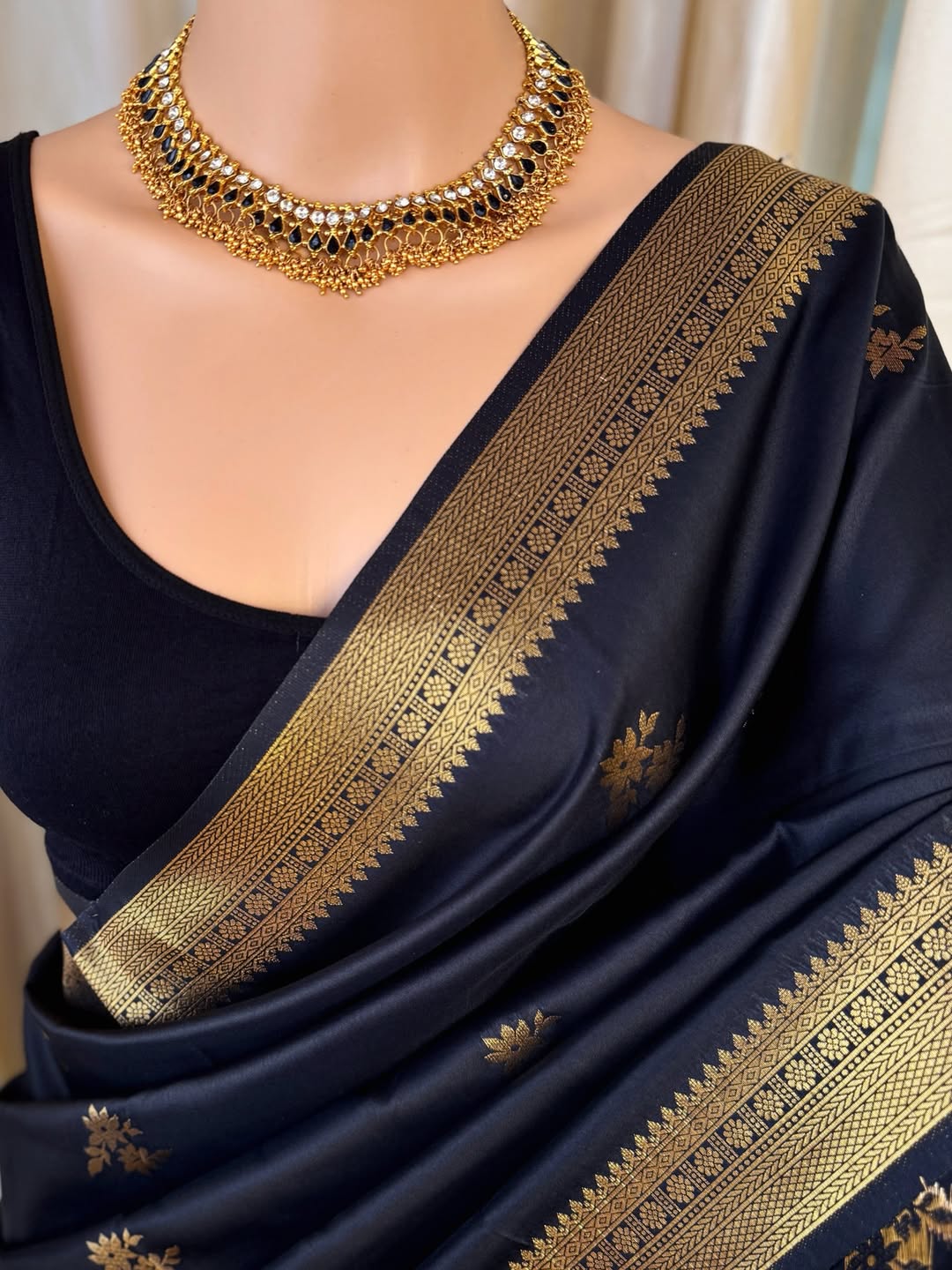 BLACK TRADITIONAL SMALL BORDER ARE SILK SAREE COMES WITH GOLDEN ZARI WEAVE BORDER